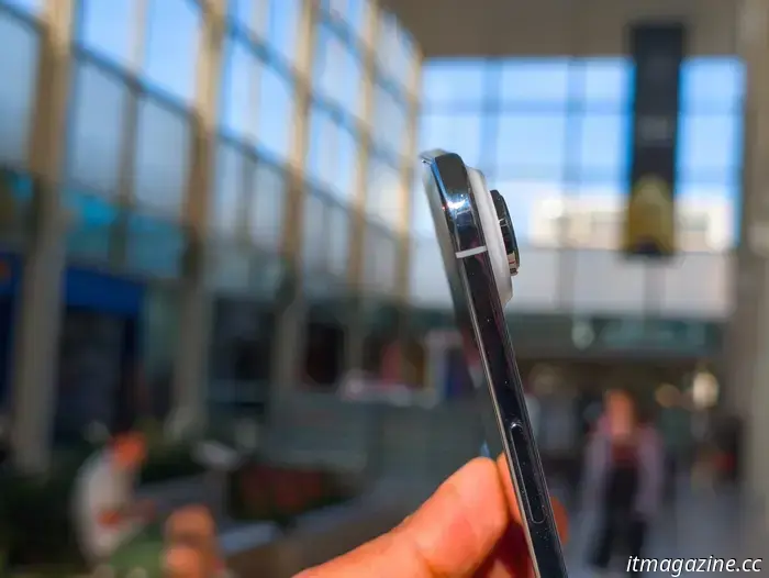 We require more robust phones, not the iPhone Air… and you're aware of the reasons.