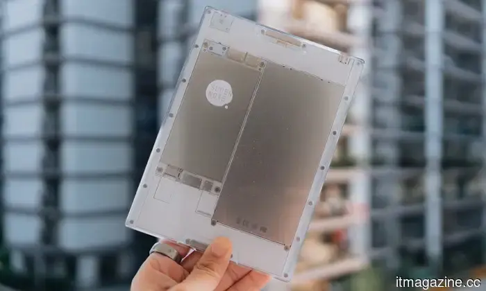 Reasons for selecting the Supernote Nomad instead of other e-ink tablets.