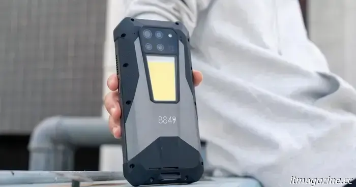 Step aside iPhone, here's a smartphone featuring a huge battery and an integrated projector.