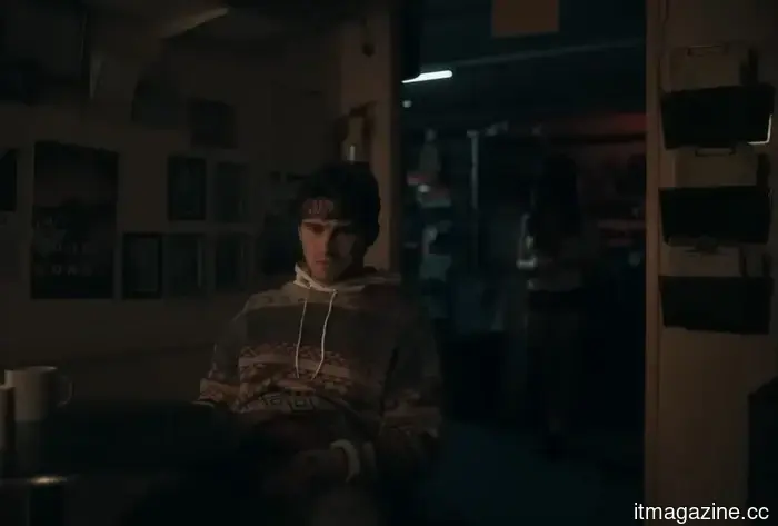 EXCLUSIVO: La estrella de Obsession, Michael Johnston, reacciona al éxito récord de la película de terror: ‘No se siente real’