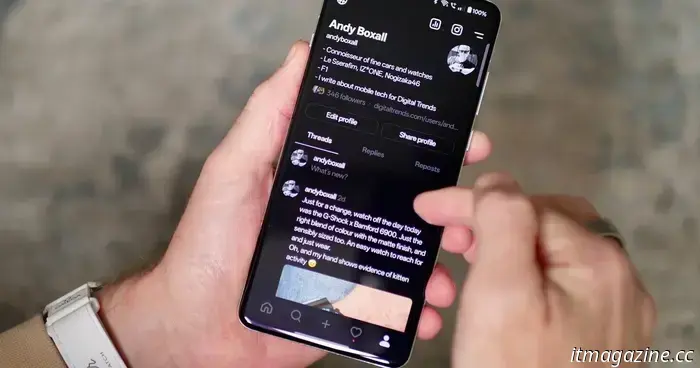 You may soon have the opportunity to play mini games within Threads DMs.