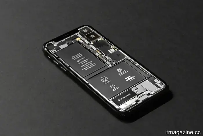 Huawei is said to be experimenting with new technology for its largest smartphone battery to date.