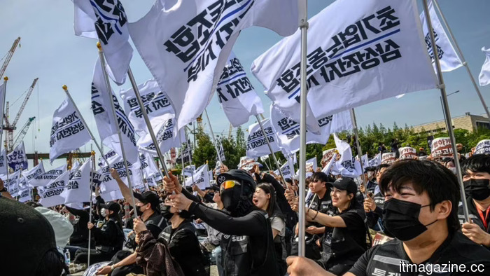 Samsung chip employees were presented with an average bonus of $340,000 while the union aims for a $1 million bonus and is considering an 18-day strike.