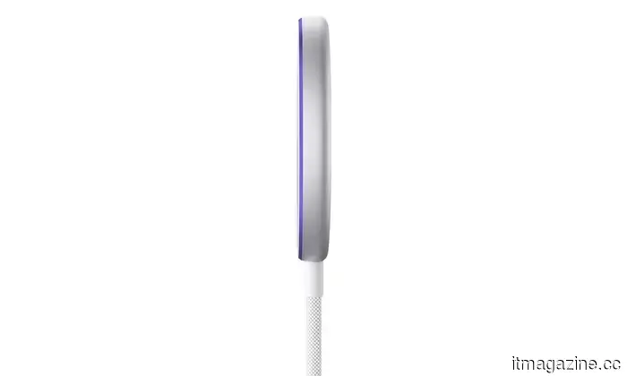 Il nuovo caricatore a disco elegante di Motorola si unisce al piccolo club magnetico di Android.