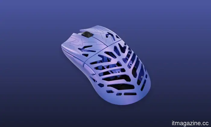Pwnage's latest gaming mouse allows users to modify the click force and travel distance using a screwdriver.