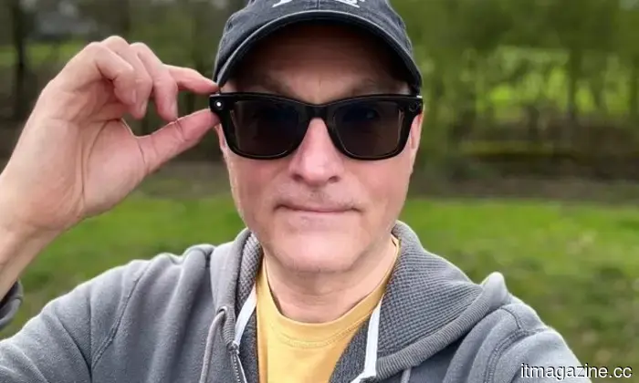 A Meta patent reveals a hardware kill switch for its camera glasses. This feature couldn't arrive at a better time.