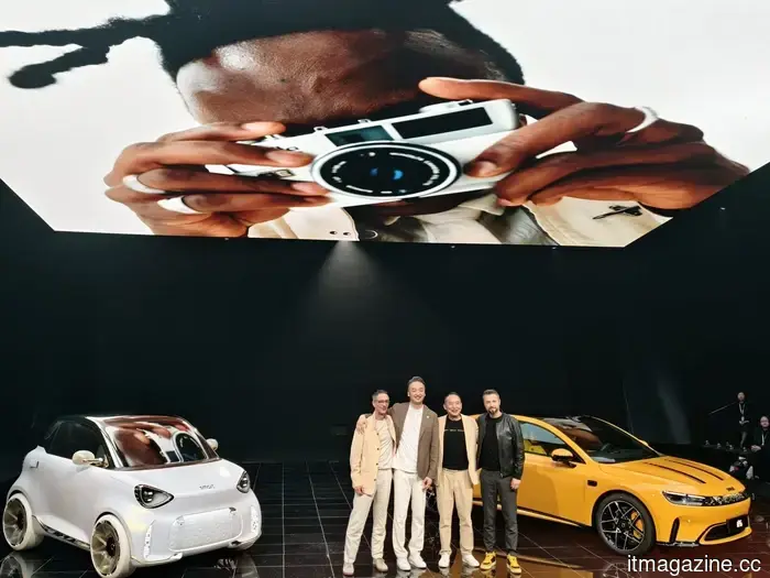 The smart #2 electric vehicle concept and the #6 EHD hybrid hatchback were revealed during the brand night event prior to the Beijing Auto Show.