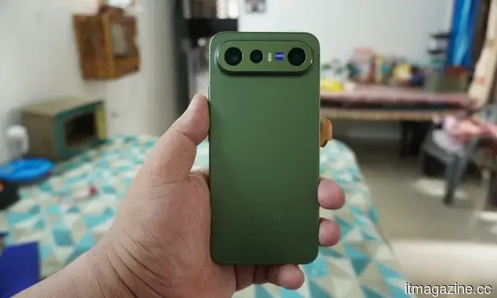 Обзор Vivo X300 FE: Компактный флагман, который я не ожидал, что мне так понравится