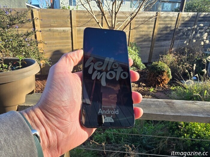 Motorola Moto G (2025) Review: A sensible option