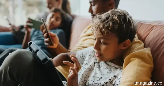 Roblox повышает безопасность детей с помощью новых типов аккаунтов, ограничивающих доступ к чату и играм