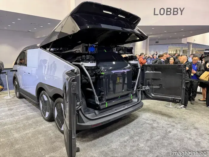 Uno de los fabricantes de vehículos eléctricos más populares de China espera entregar coches voladores el próximo año.