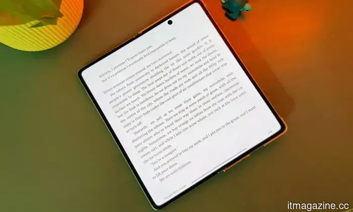 I recently transitioned to my first large foldable device, and I now understand the attraction.