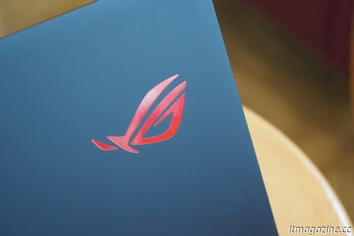 Revisión de Asus ROG Strix SCAR 18 (2025): luciendo genial y jugando igual de bien