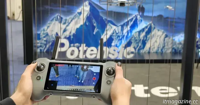 El controlador Potensic Atom 2 PTD, presentado en el CES 2026, te permite controlar un dron sin necesidad de usar tu teléfono inteligente.