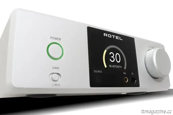 Rotel's latest headphone DAC/amp is a stylish addition for your desktop.