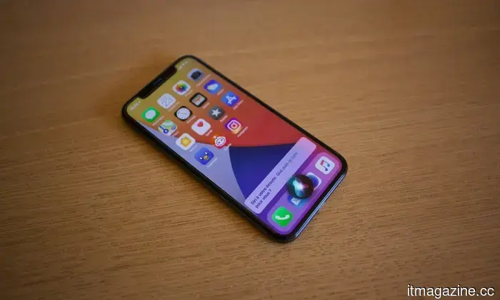 Siri's revival in iOS 27 may include an automatic deletion feature for your AI conversations.