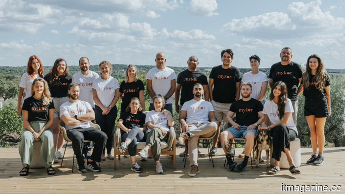 La startup di tecnologia climatica fondata da donne Mykor ottiene 4,6 milioni di euro per scalare i pannelli isolanti in micelio.
