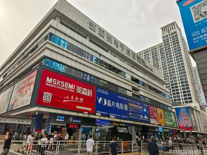 Welcome to Huaqiangbei, the most astonishing technology market in the world.