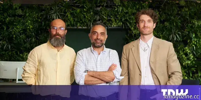 Whisper sale de la clandestinidad con 'Modo Dios' para combatir el ciberdelito