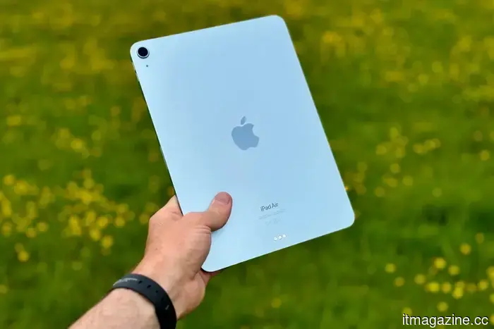 iPad photographers might receive a camera button they never anticipated.