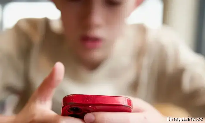 Instagram y WhatsApp lideran los informes de sextorsión, iMessage es utilizado como arma contra los adolescentes: Informe