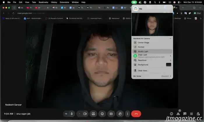 macOS 26.2 introduce un effetto luminoso sui Mac e mi ha sorpreso nel buio totale.