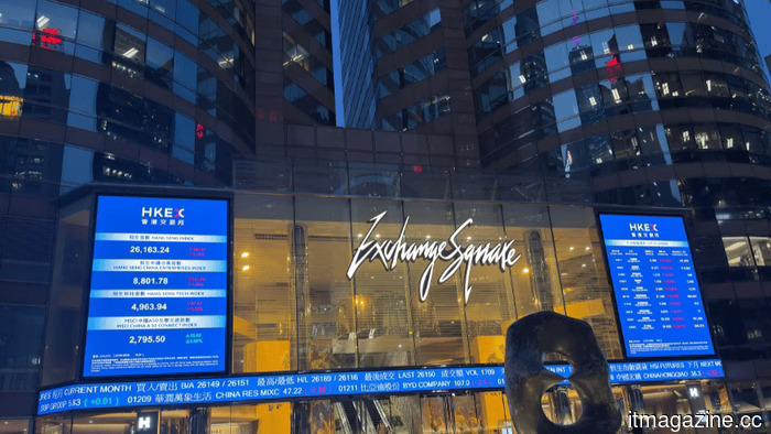 Apple suppliers rush to Hong Kong: $4 billion in just one week