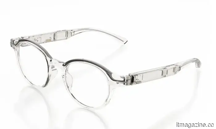 Solos' newest AI glasses are introducing a true privacy mode.