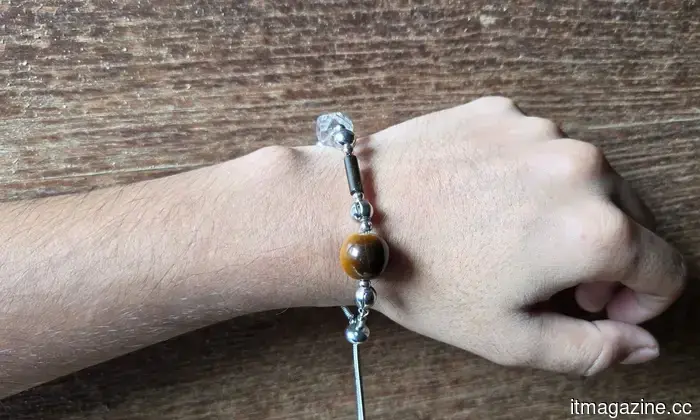 Probé una pulsera inteligente como mi diario digital y calendario de estado de ánimo. Es extraño, pero funciona.