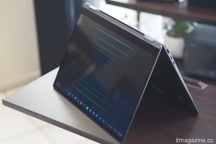 I came across these two Prime Day flagship laptop offers perfect for display enthusiasts and practical shoppers.