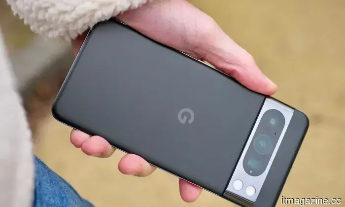 Después de la serie Pixel 10, los usuarios del Pixel 8 Pro informan problemas de conexión que necesitan una bolsa de hielo para resolver.