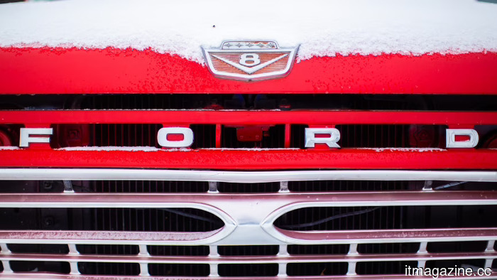 Las ventas de Ford en EE. UU. en el segundo trimestre cayeron un 10.3% ya que las ventas de vehículos eléctricos disminuyeron un 40.7% y una escasez de aluminio afectó a las camionetas de la serie F.
