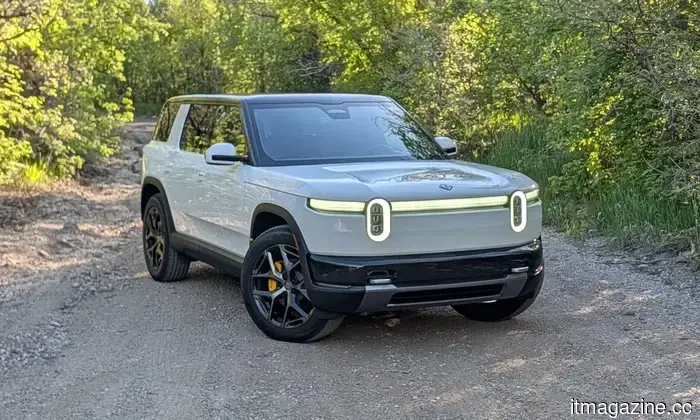 Rivian R2 initial drive: A mid-sized electric vehicle disruptor exceeding expectations for its price point.
