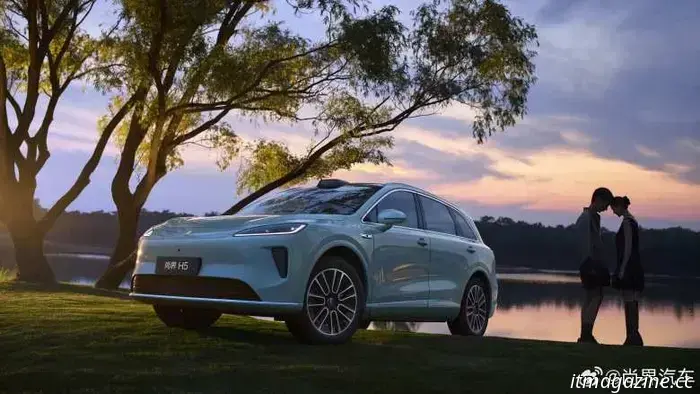 Huawei presenta su primer vehículo eléctrico junto con la mayor automotriz de China, SAIC