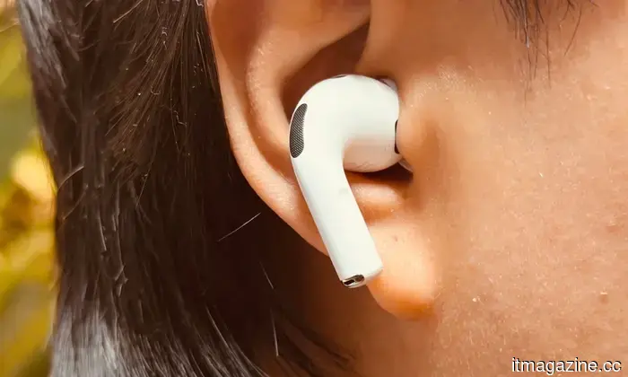 La prossima grande scommessa di Apple sulla salute potrebbe essere trasformare occhiali e cuffie in compagni di fitness.