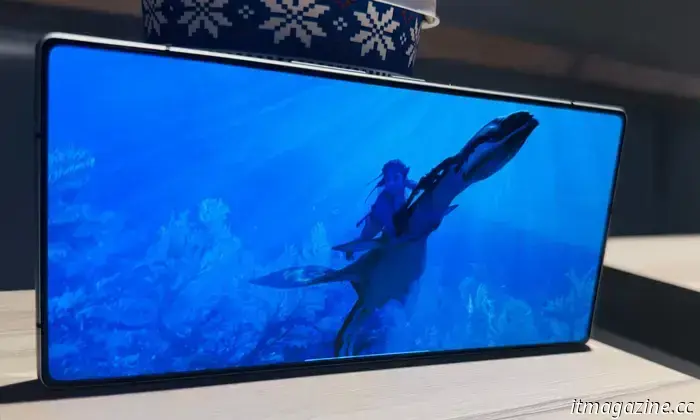 Ho provato il primo telefono al mondo raffreddato a liquido e ha fatto sembrare il mio iPhone insipido.