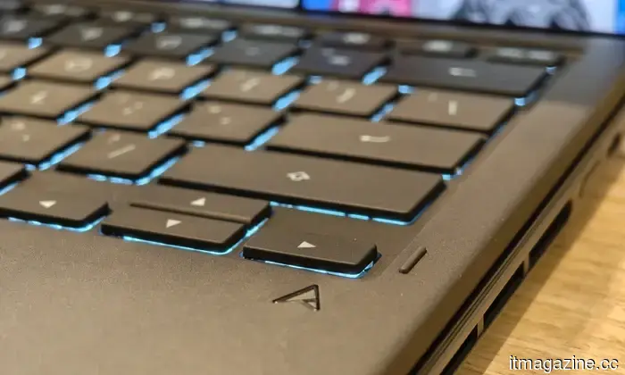 ASUS Zenbook Duo UX8407AA review: Dual screens have truly found their way into my bag.