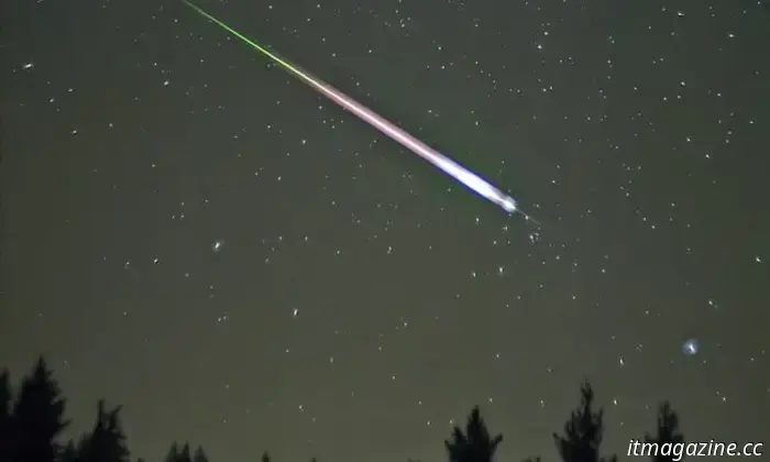 Вновь переживите момент 10 лет назад, когда SpaceX навсегда изменила космические полёты.