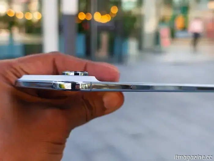 Una nuova indiscrezione sull'iPhone Air 2 riaccende le speranze per un lancio nel 2026.