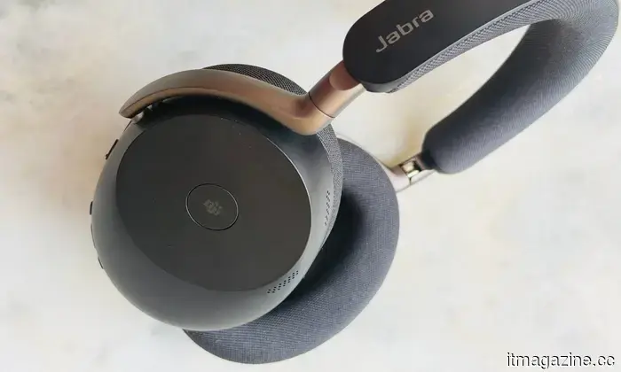 Jabra Evolve3 85 review: I was surprised to find that I really love this business headset, changing my initial opinion.