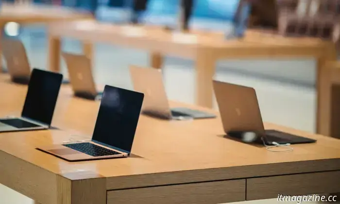 Apple is now providing complimentary two-hour delivery for last-minute holiday shoppers.