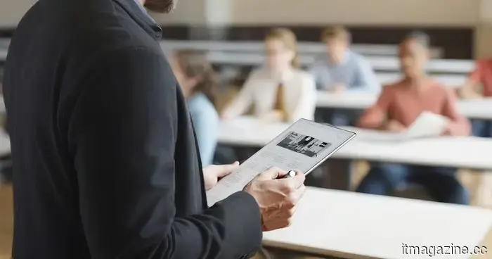 E-Paper Performs Best When There's Little Activity