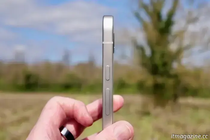 Google Pixel 9a è il telefono super snello che stavamo aspettando