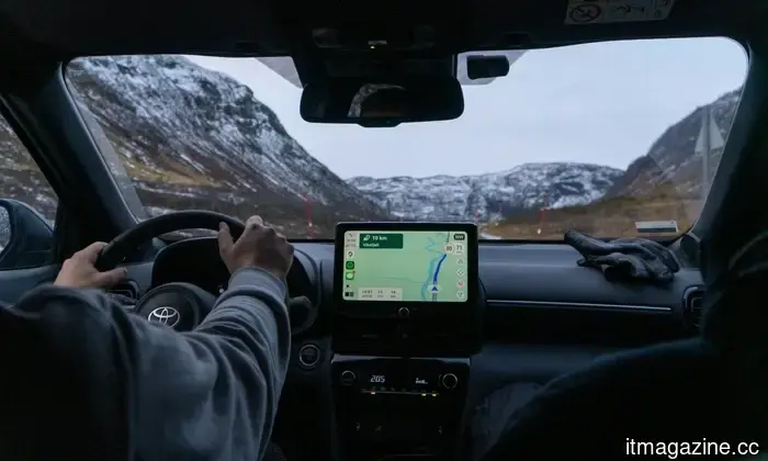 The latest significant upgrade to Google Maps for Android Auto is being rolled out to more users.