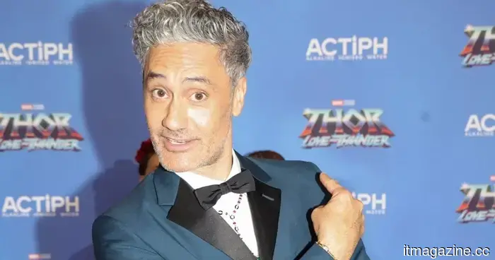 Новый фильм Тайки Уайтити «Клара и Солнце» представляет собой дистопическое научно-фантастическое будущее без интернета, а Дженна Ортега играет андроида.