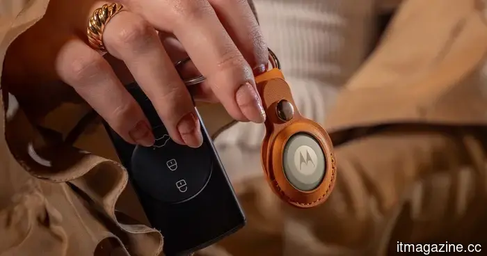Forget about Apple’s AirTag; Motorola's new Android tracker offers more than 500 days of battery life and is also more affordable.