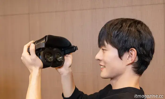 Samsung's ideas featured an OLED display on a classroom robot and retro music equipment.