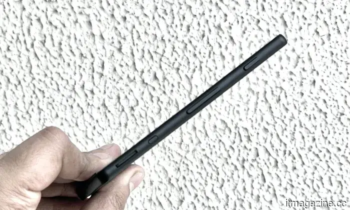 Xteink X4 review: I was skeptical about this compact e-reader, but it helped improve my bad screen habits.