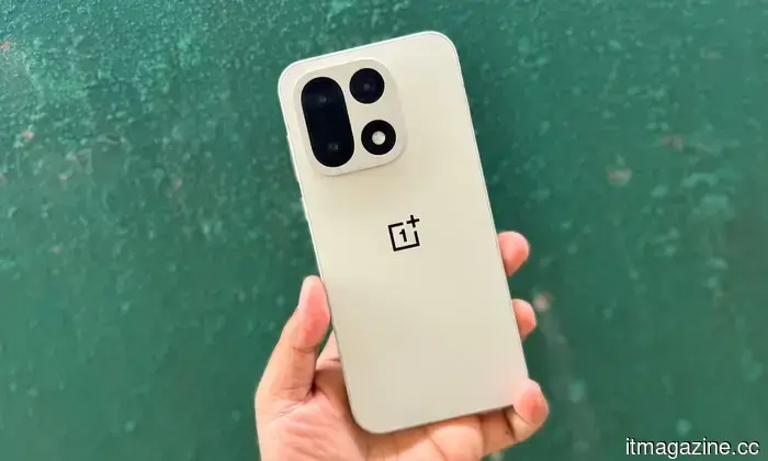 OnePlus 15R review: it may not be eye-catching, but it excels in one important aspect more than any other phone I've evaluated.