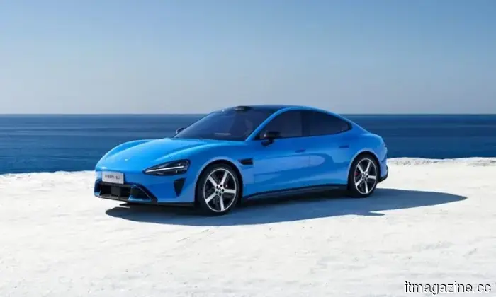 La empresa matriz de Volvo acaba de lanzar un vehículo eléctrico de $16,000 que parece sorprendentemente lujoso.